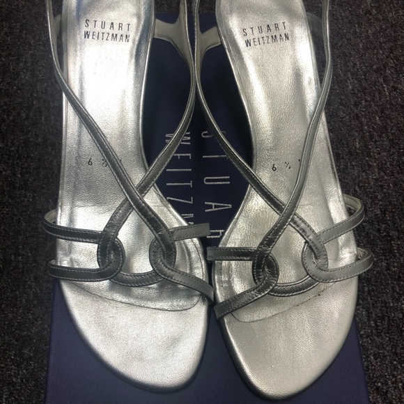 Beautiful Stuart weitzman reversal sandals silver 6.5 - Picture 2 of 6